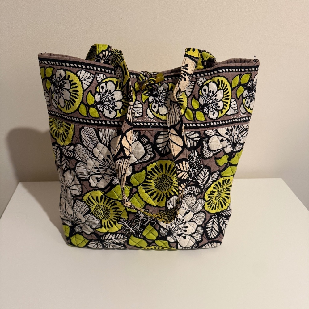 Vera Bradley Tote in Citron